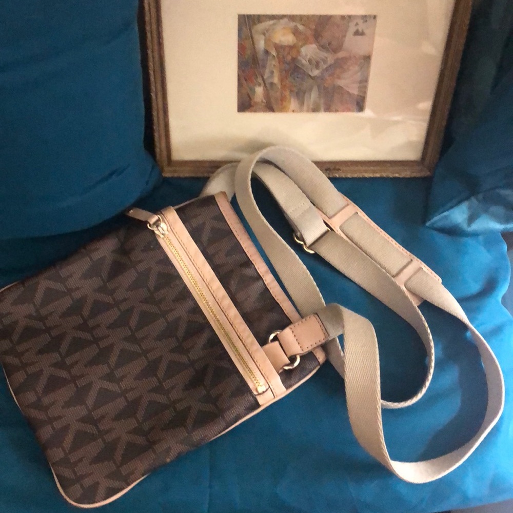 ❌❌SOLD❌❌Michael Kors small cross body bag
